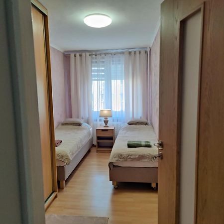 Dwupokojowe Mieszkanie Nowy Dwór Mazowiecki Esterno foto